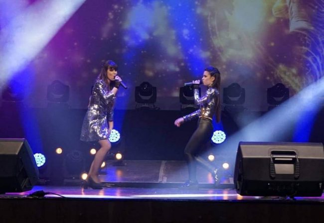 paola y maria victoria marquez gala solidaria afad jerez sierra suroeste